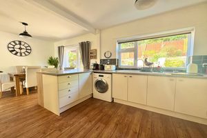 Kitchen- click for photo gallery